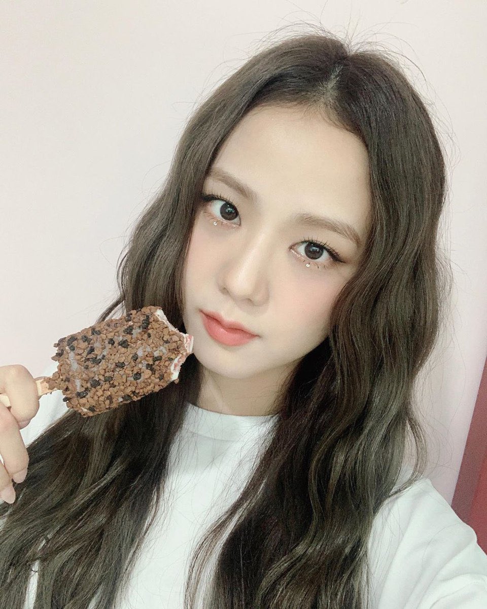 Lisa Instagram Photo